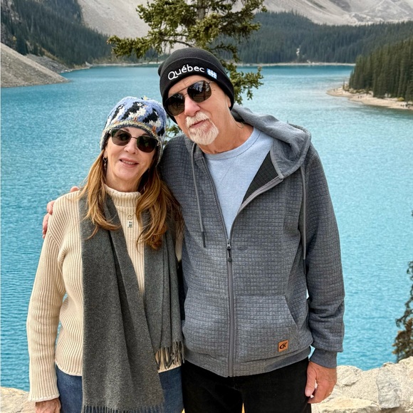 Meet your Posher, Kitty - Picture 3 of 12